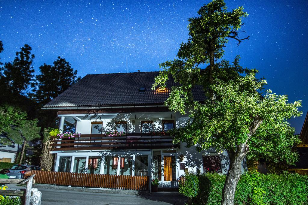 בוהין Guest House Znidar מראה חיצוני תמונה