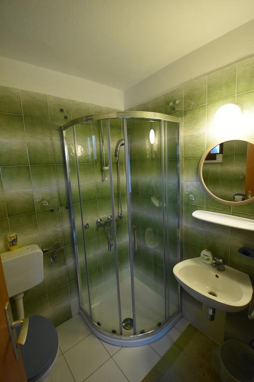 בוהין Guest House Znidar מראה חיצוני תמונה