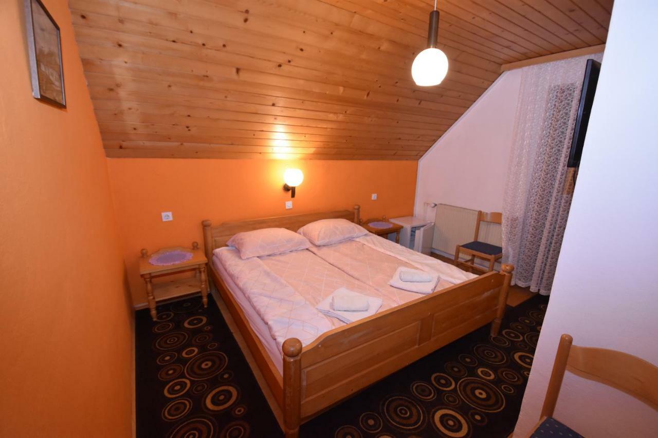 בוהין Guest House Znidar מראה חיצוני תמונה